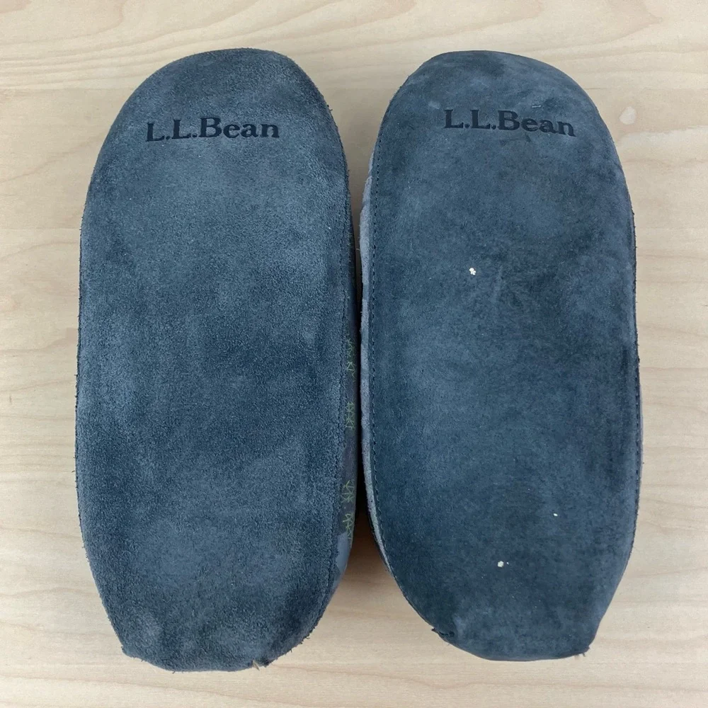 L.L. Bean Kids Size 4.0 Wicked Good Slipper Moccasins Gray Camouflage Lined